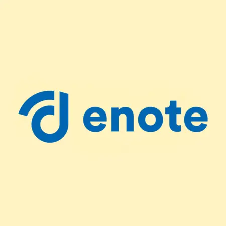 Logo von enote in blauer Schrift auf einem hellen Hintergrund. Es zeigt eine stilisierte Buchstaben-D und das Wort "enote". Die Gestaltung ist modern und schafft einen einladenden Eindruck.